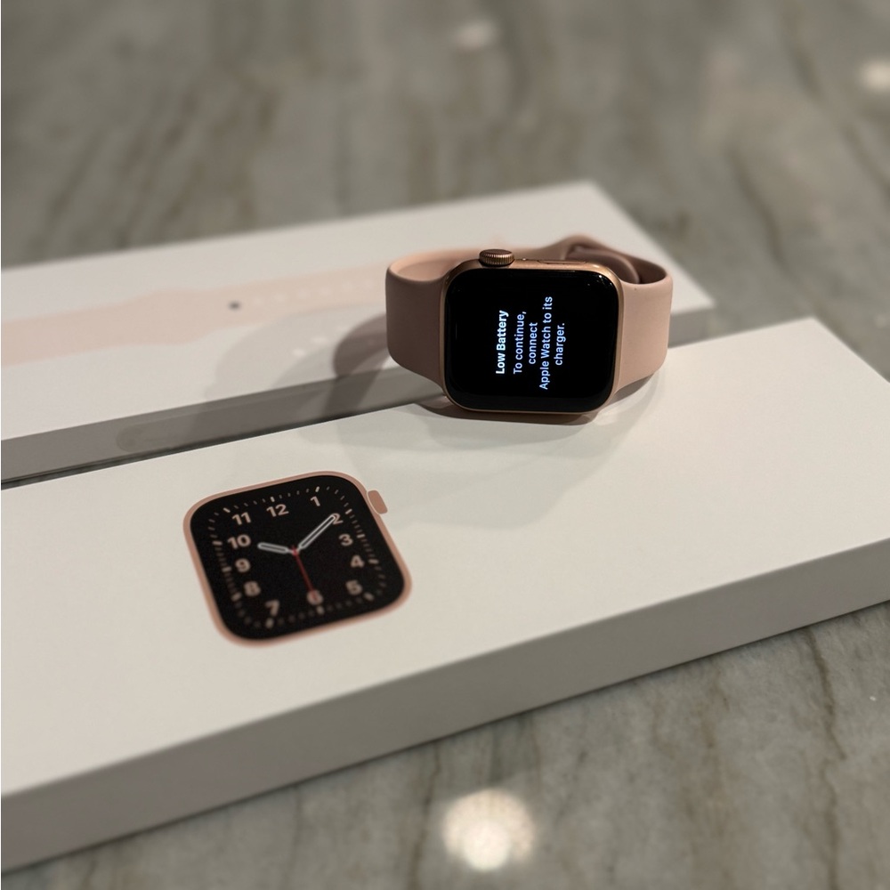 Apple Watch SE 40mm Rose Gold Alu - GPS & cellular